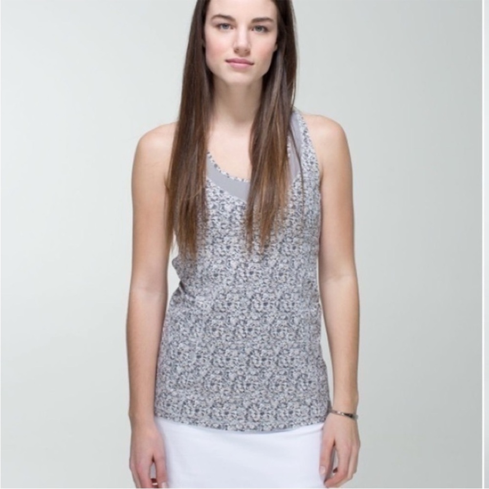 Lululemon Tops BUNDLE - Picture 9 of 15